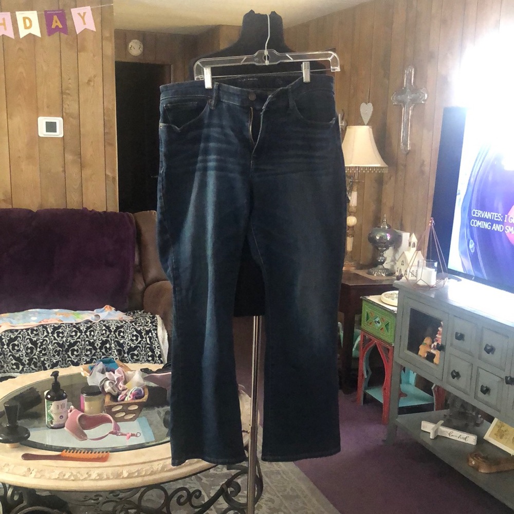 Dark Blue Women's Jeans by Lucky Brand  👖